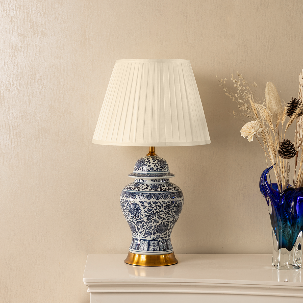 Classic Dynasty Table Lamps for Living Room
